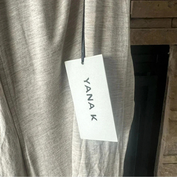 NWT Yana K Crane Cardigan Mid Rayon Oatmeal One Size Fits All S-M-L - Picture 3 of 10